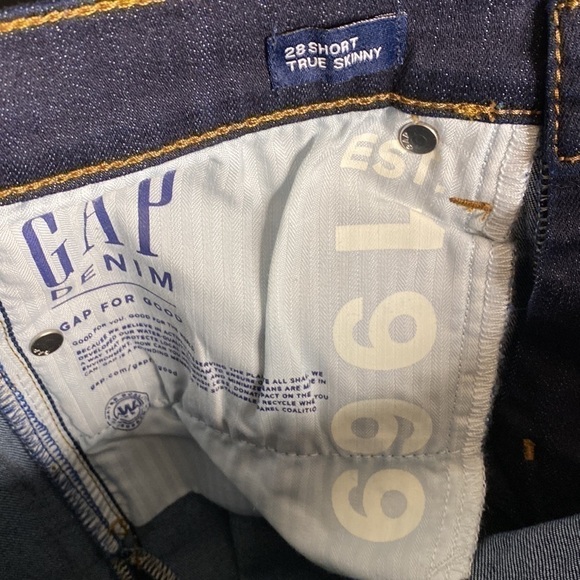 NWOT GAP TRUE SKINNY DARK WASH DENIM JEANS SIZE 28 SHORT - Picture 5 of 8